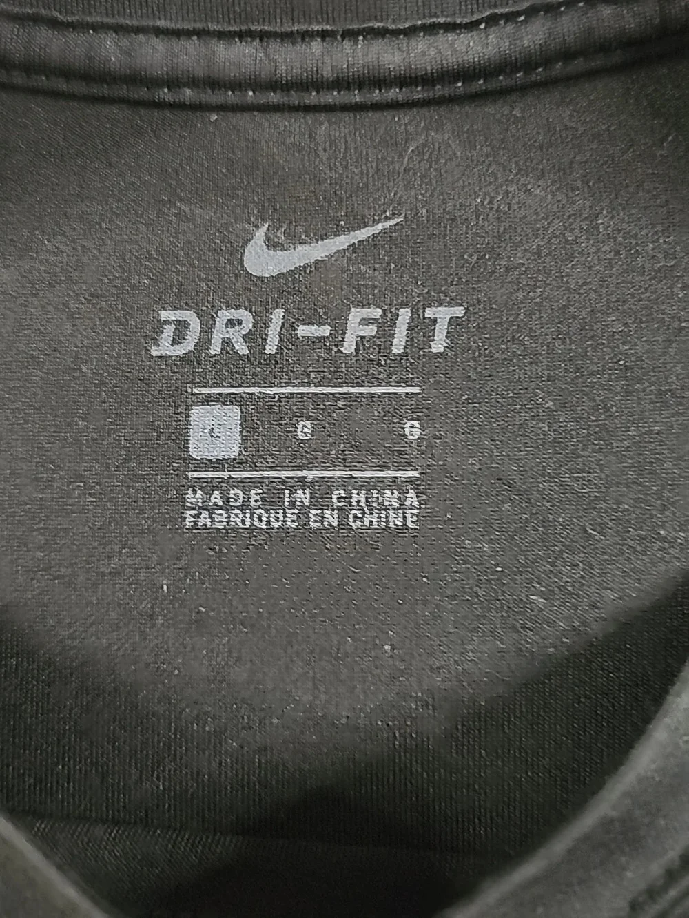 Nike Dri Fit T-Shirt Mens Large Black Swoosh Logo Tee